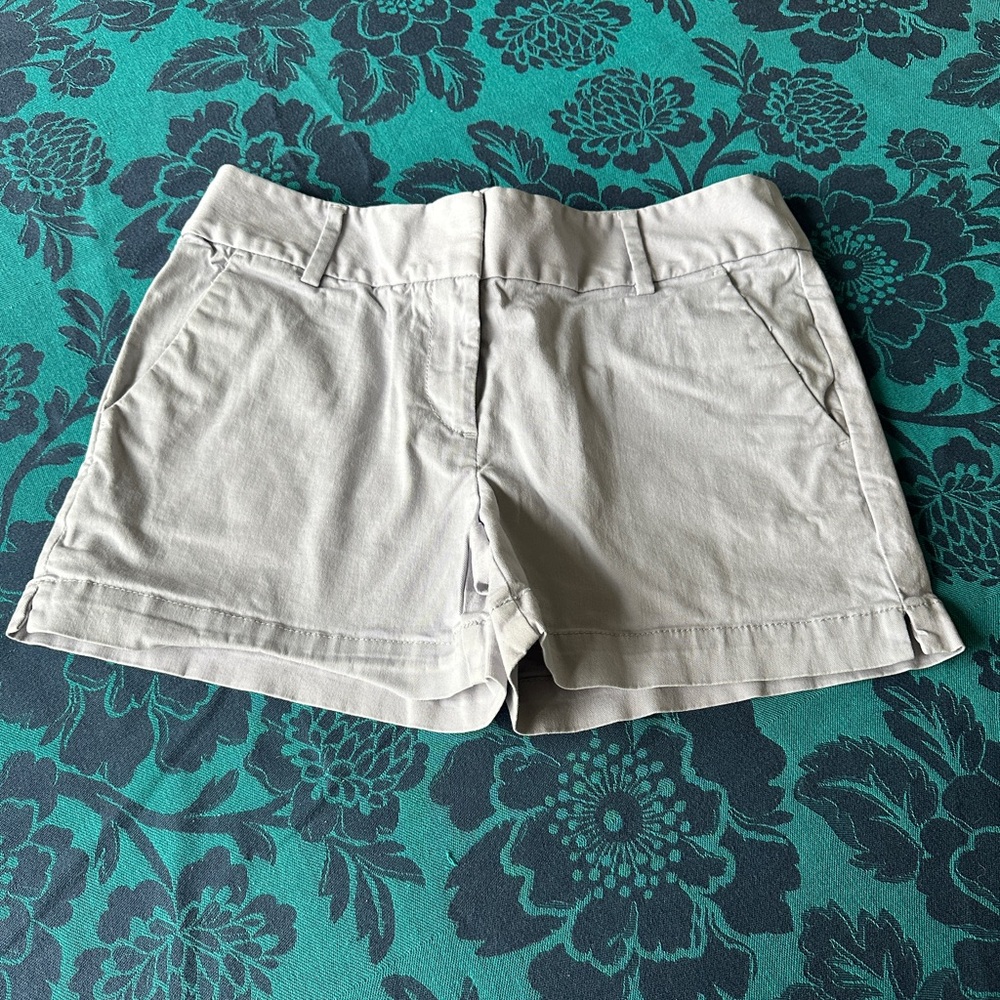 LOFT Women’s 2 Light Gray Shorts Rivera Chino 3 in Mid Rise Summer Spring